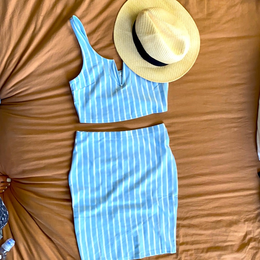 Two piece skirt set
